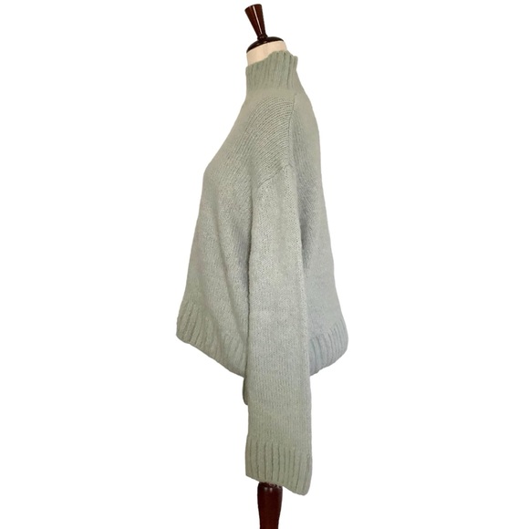 H&M Women’s Chunky Wool Blend Mockneck Sweater, Mint Green Size Small - Picture 2 of 8